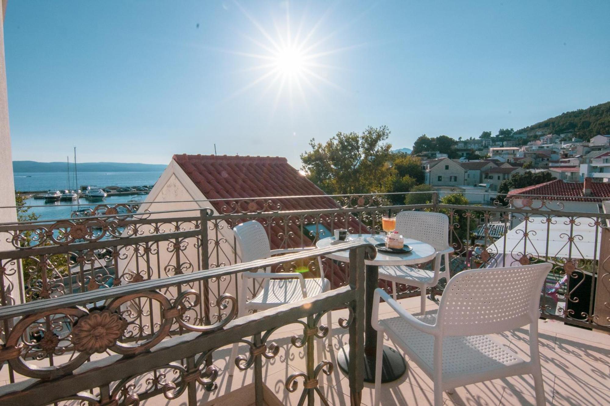 Bed & Breakfast Portun In The Center Baška Voda Exterior foto